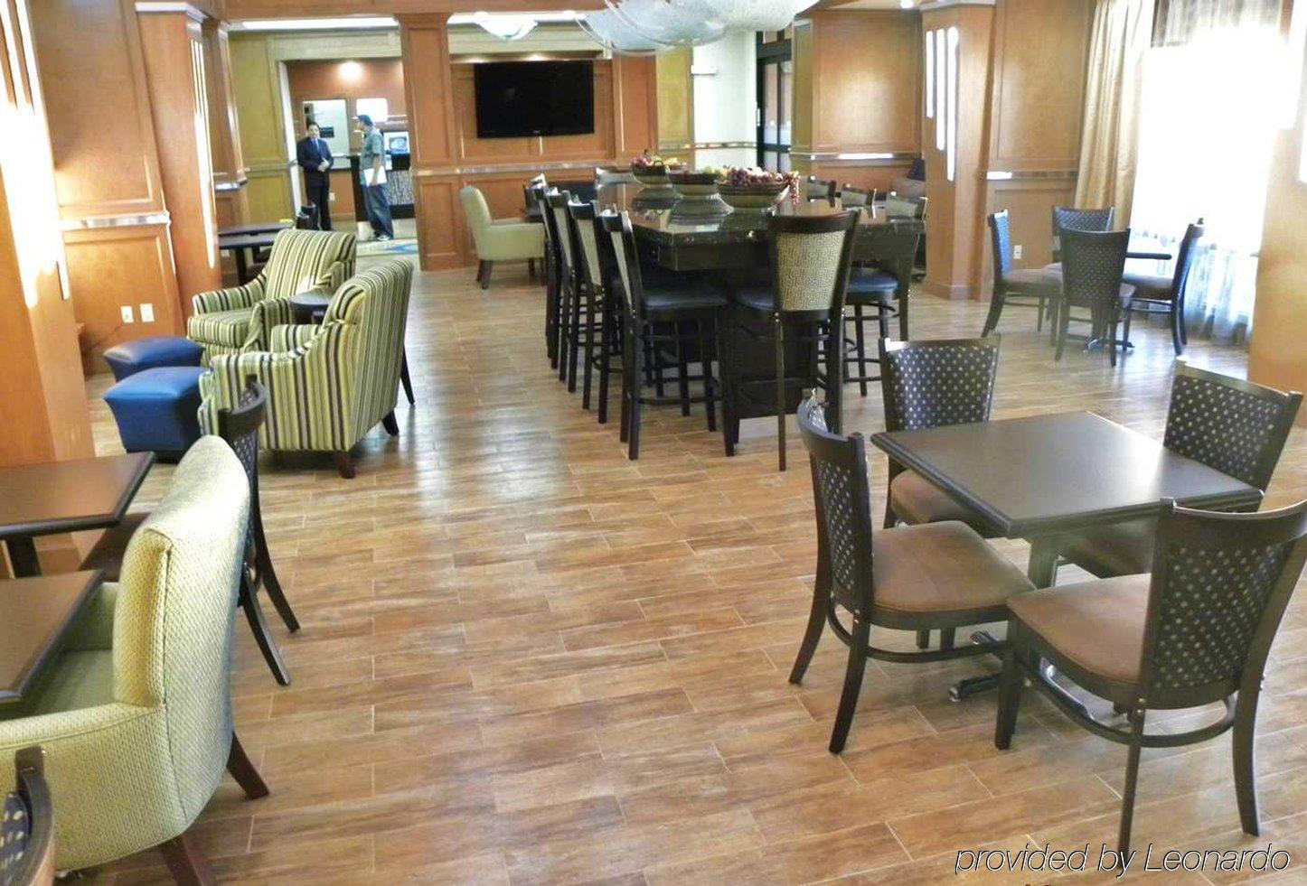 Hampton Inn & Suites Dallas I-30 Cockrell Hill, Tx Restaurant photo