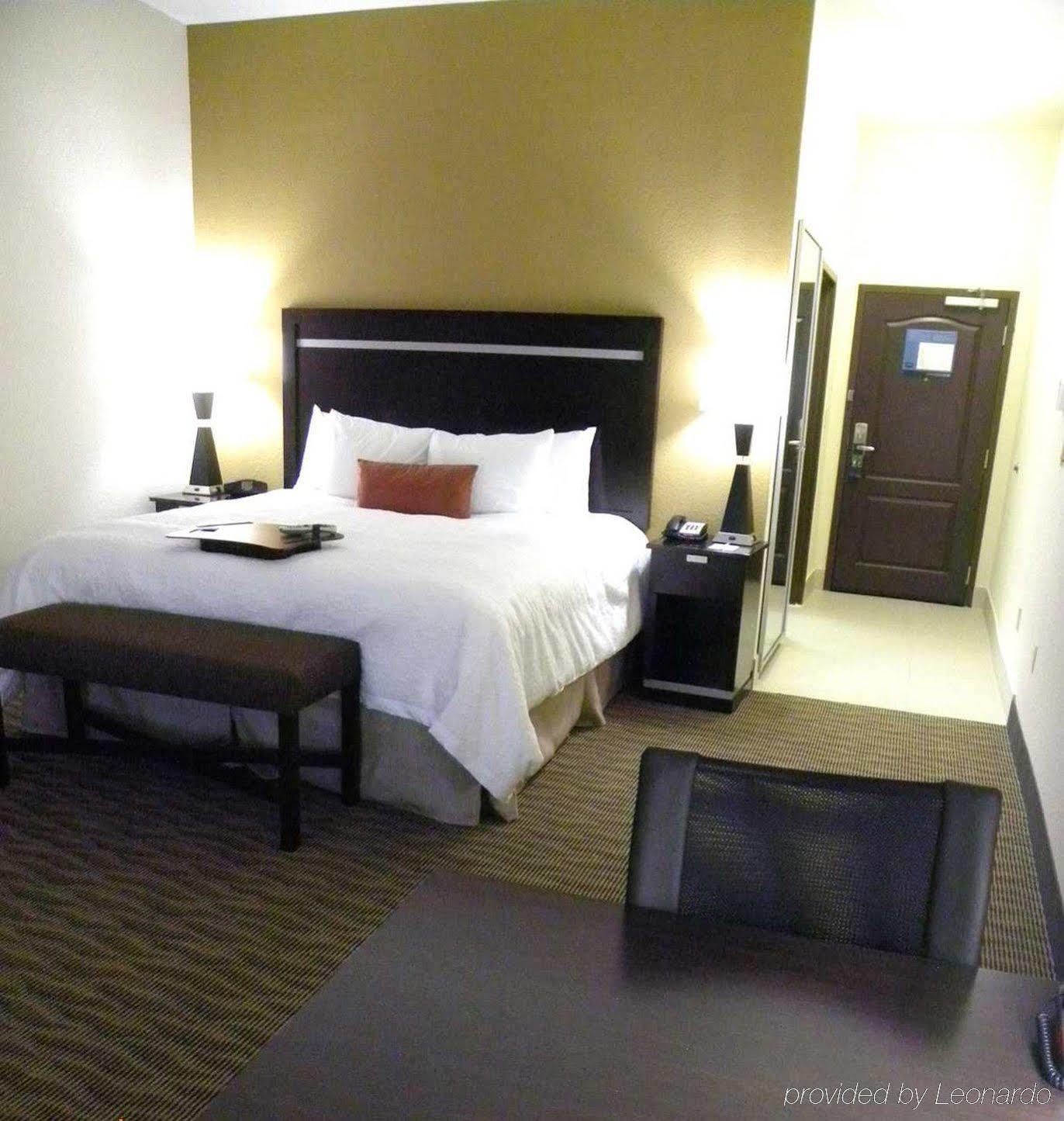 Hampton Inn & Suites Dallas I-30 Cockrell Hill, Tx Room photo